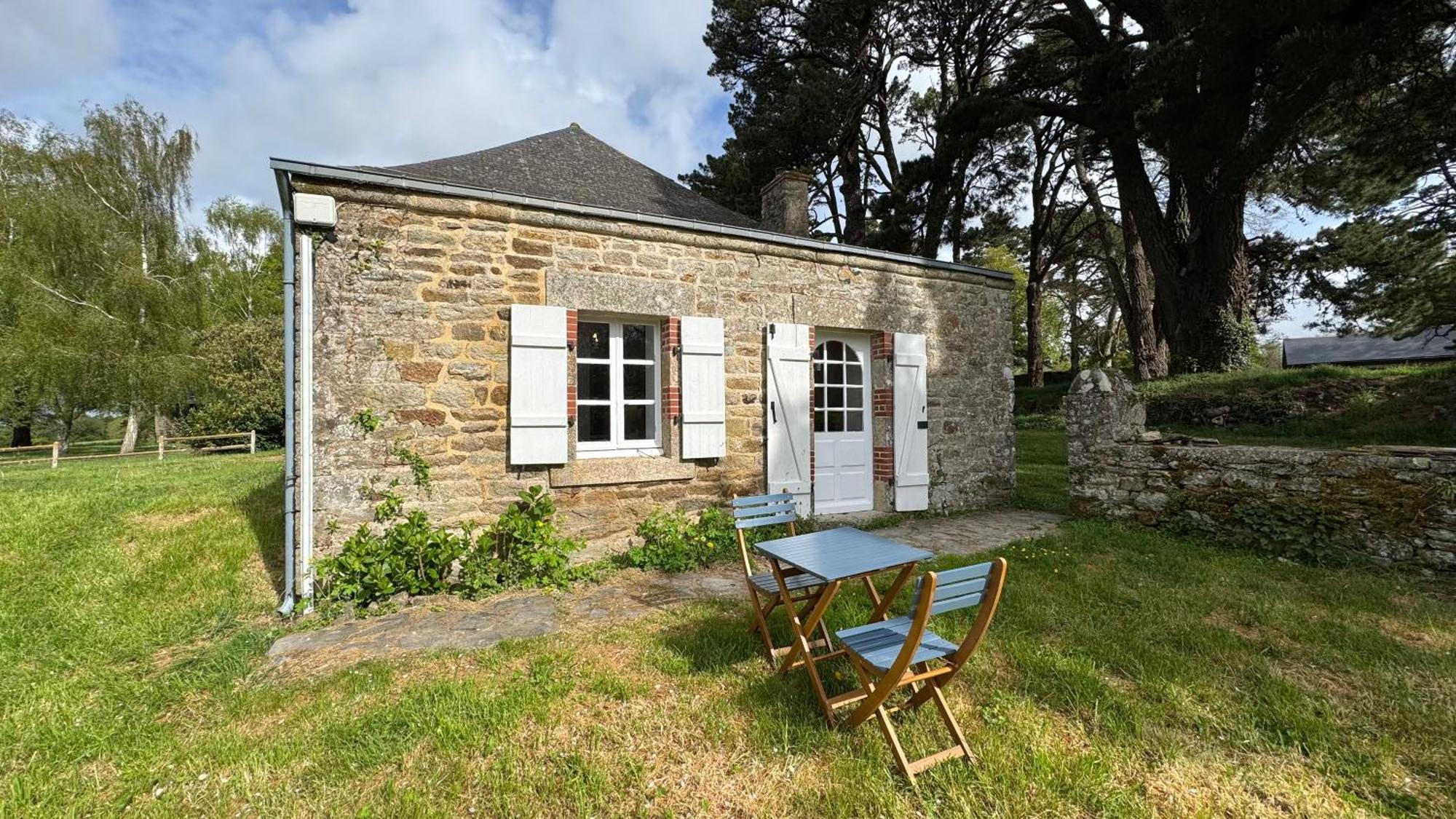 Gite De Couple Cosy Avec Vue Sur Chateau Tremohar - Golfe Du Morbihan, 20 Min De Vannes Berric Exterior photo